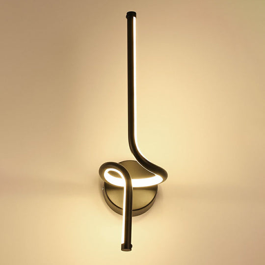 Minimalist Metallic Led Wall Sconce - Sleek Linear Bedside Lighting Fixture