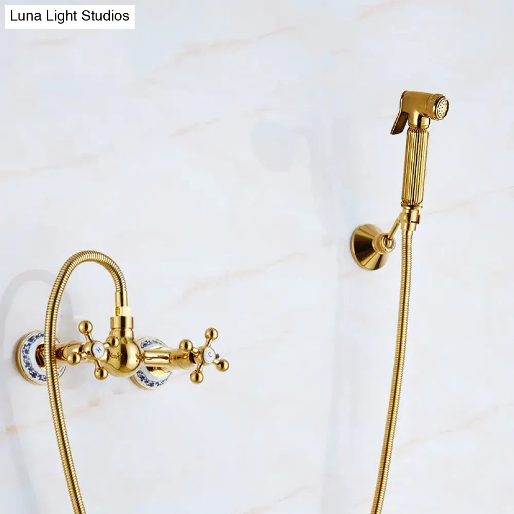 Bidet Faucets Gold Brass Bathroom Shower Blow-fed Spray Gun Nozzle Toilet Bidet Faucet Hot and Cold Water Taps Bathroom