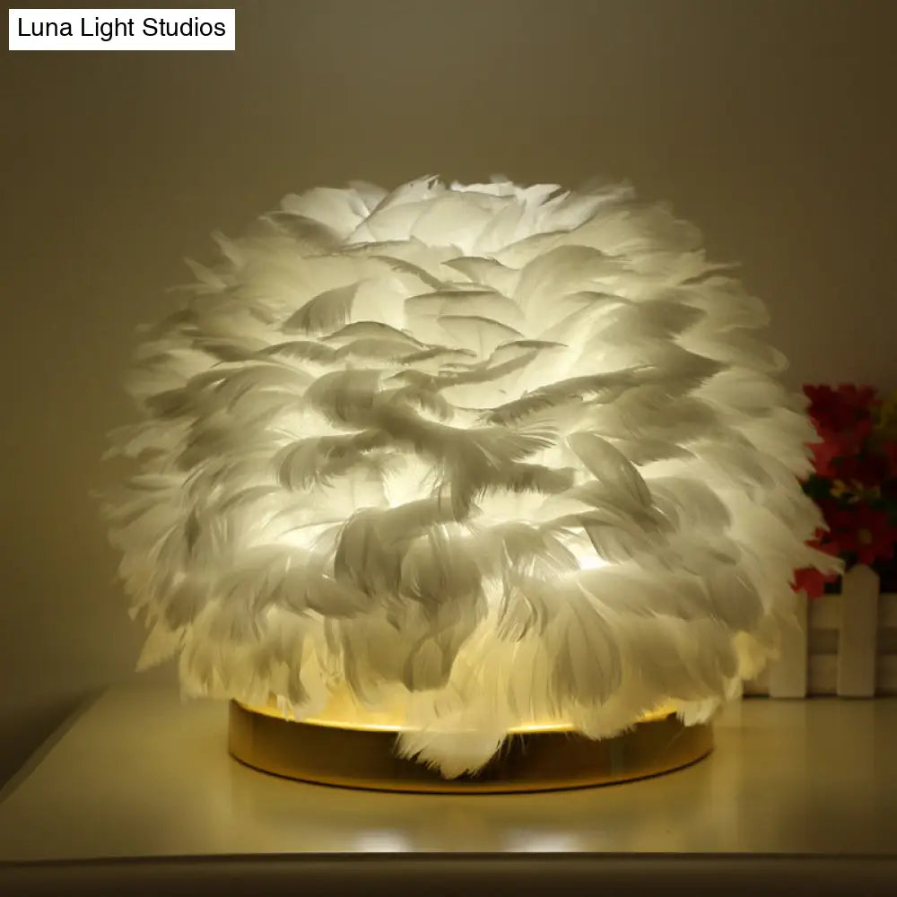 Feathered Flower Blossom Bedside Lamp - Modern Stylish Night Light (Pink/Apricot/White)