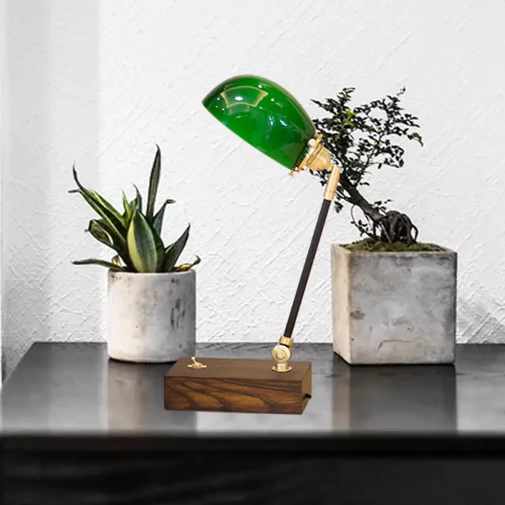 Haedus - Vintage-Style Green Glass Reading Lamp With Retro Design Perfect For Brown