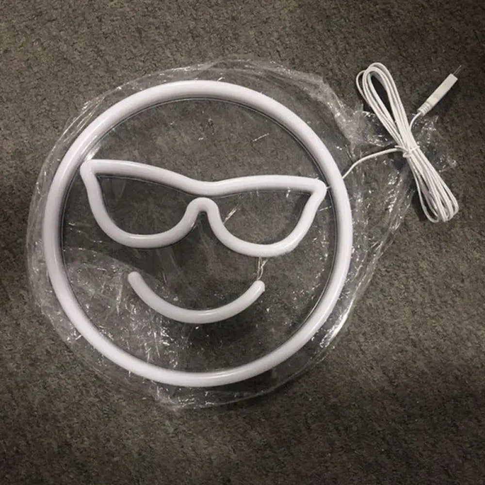 Mini Usb-Powered Led Smiley Nightstand Light - Contemporary White Plastic Wall Lamp