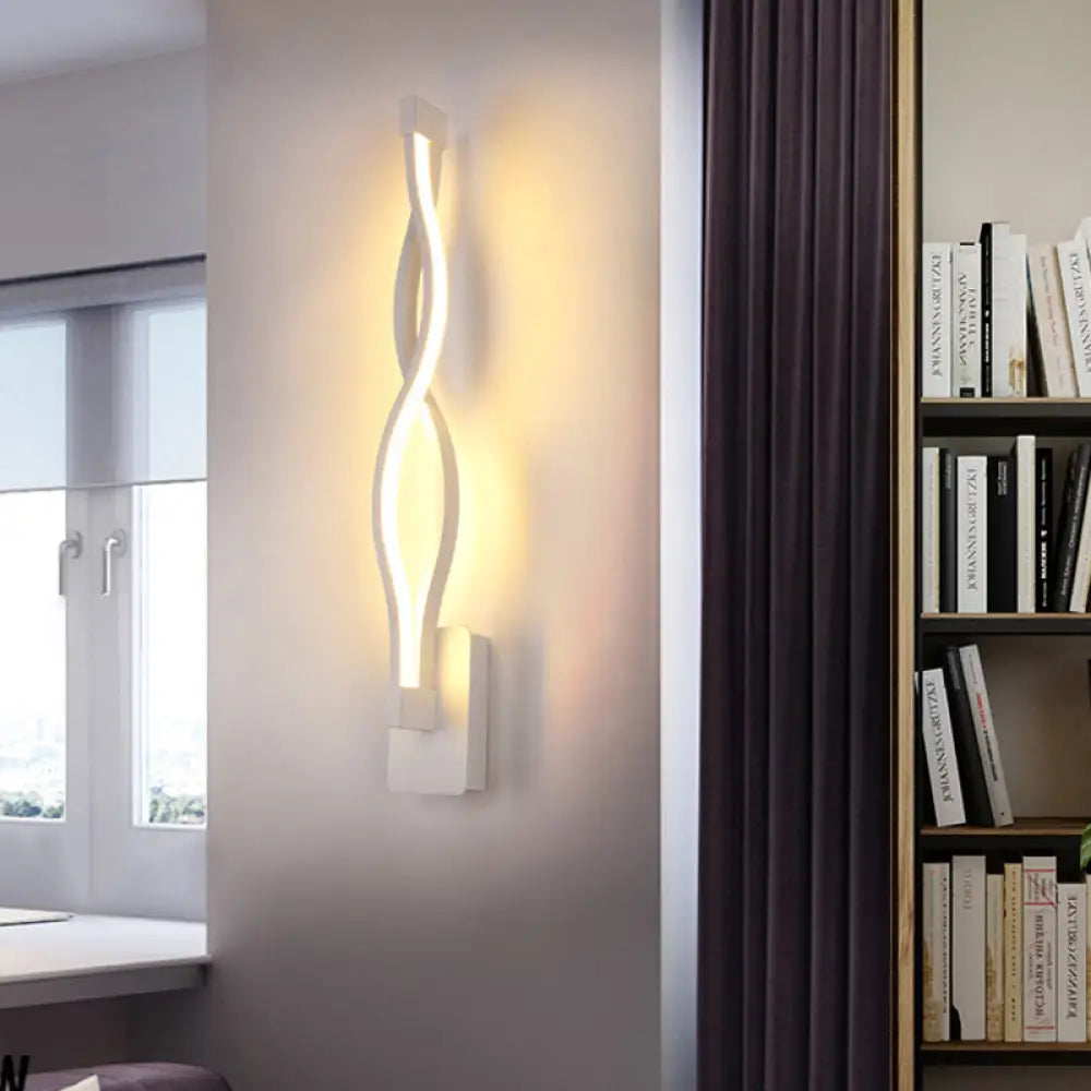 Minimalistic Metal Led Stairway Sconce In Warm/White Light - Black/White White /