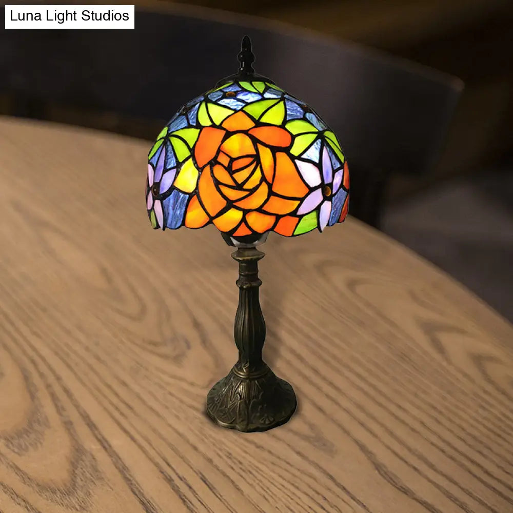 1-Light Sunflower Stained Glass Table Lamp - Lodge Tiffany Style Decorative Lighting In