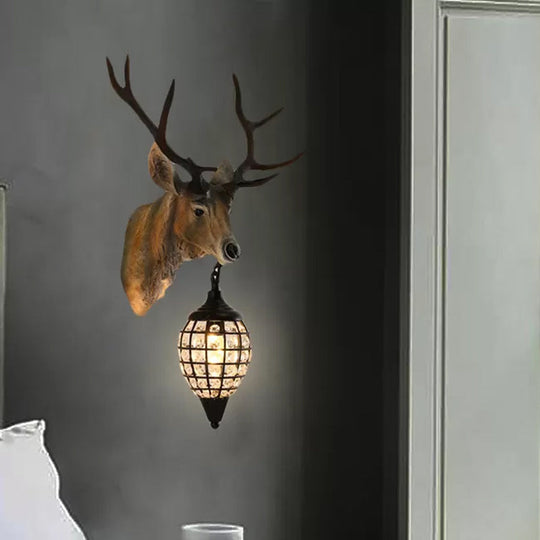 Farmhouse Single-Bulb Deer Head Wall Lamp With Crystal Shade In Brown/Gold Resin Sconce Lighting
