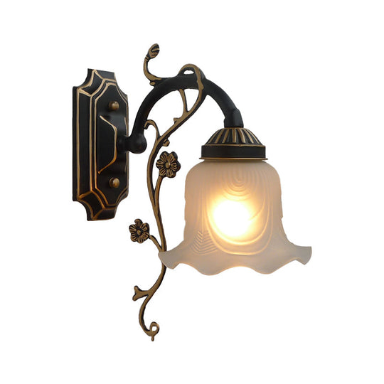 Flower Shaped Wall Sconce Light With Faceted Glass And Vintage Charm In Black-Gold