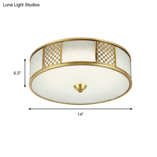 14/18 Wide 4-Light Colonial Drum Flush Mount Ceiling Light With Milky Glass Flushmount In Brass
Or