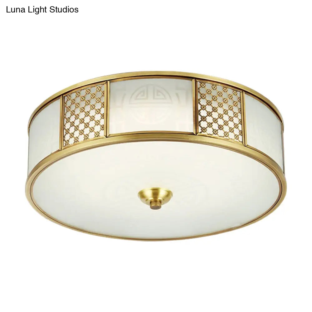 14/18 Wide 4-Light Colonial Drum Flush Mount Ceiling Light With Milky Glass Flushmount In Brass
Or