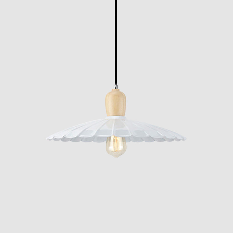 Stylish Vintage Hanging Lamp With Scalloped Edge Black/White Outer And White Inner Metal Pendant