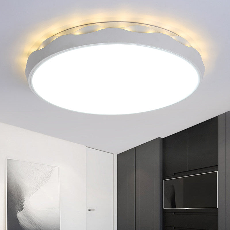 Minimalist Iron Ceiling Light 17’/21’ Dia Flush Mount White Rounded Design Led Scalloped Edge / 17’