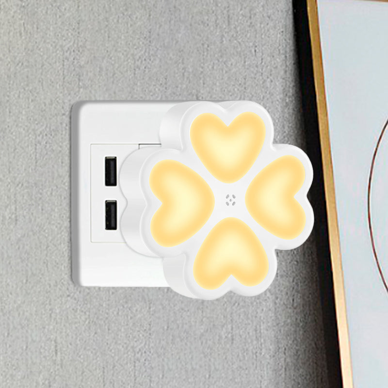 Led Wall Nightlight: Modern White Clover Plug-In Lamp With Plastic Shade