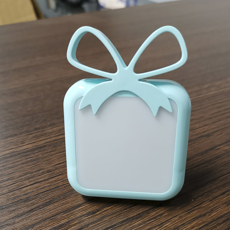 Childrens Light-Sensing Night Light - Gift-Shape Blue/Pink Plug-In Led Wall Lamp For Bedroom