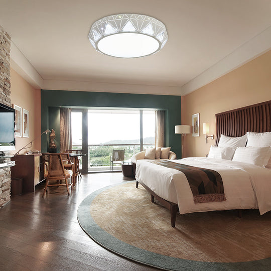 Modern Geometric Led Ceiling Lamp With Crystal Accent In White/Gold 12’/18’ W