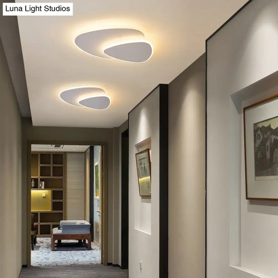 16/19.5 Creative Flush Mount Light With Overlapping Design - Modern Acrylic Round/Square/Triangle 16
