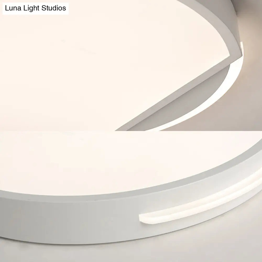 16’/19.5’ White Round Ceiling Mounted Led Flush Light Fixture Metal Construction Simple Style