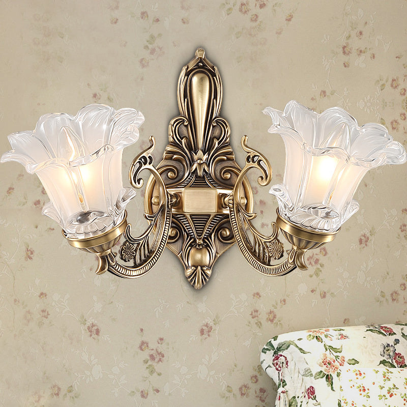 Countryside Flower Shaped Wall Lamp With Clear Ridged Glass And Brass Bulbs 2 /