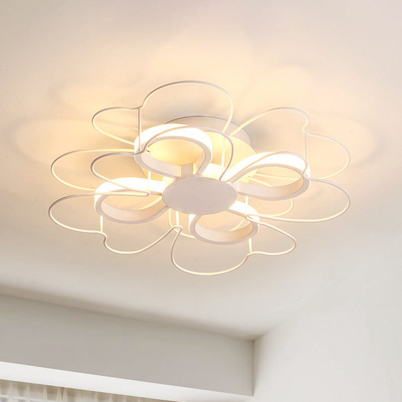 Contemporary Metallic Clover Flush Light - 19’/22.5’ W Black/White Led Warm/White Lighting