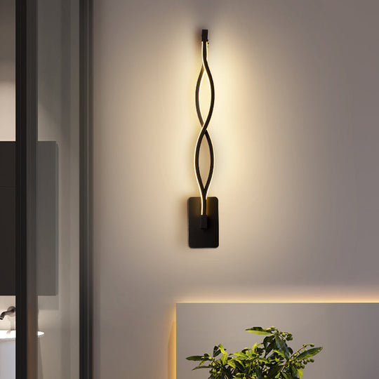 Minimalistic Metal Led Stairway Sconce In Warm/White Light - Black/White Black / Warm