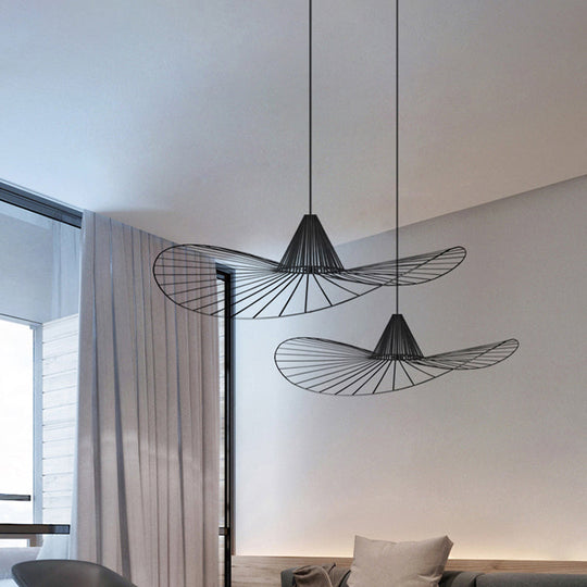 Black Wire Hat Shaped Pendant Lamp – 1 Light | Simple Style Suspension For Restaurants