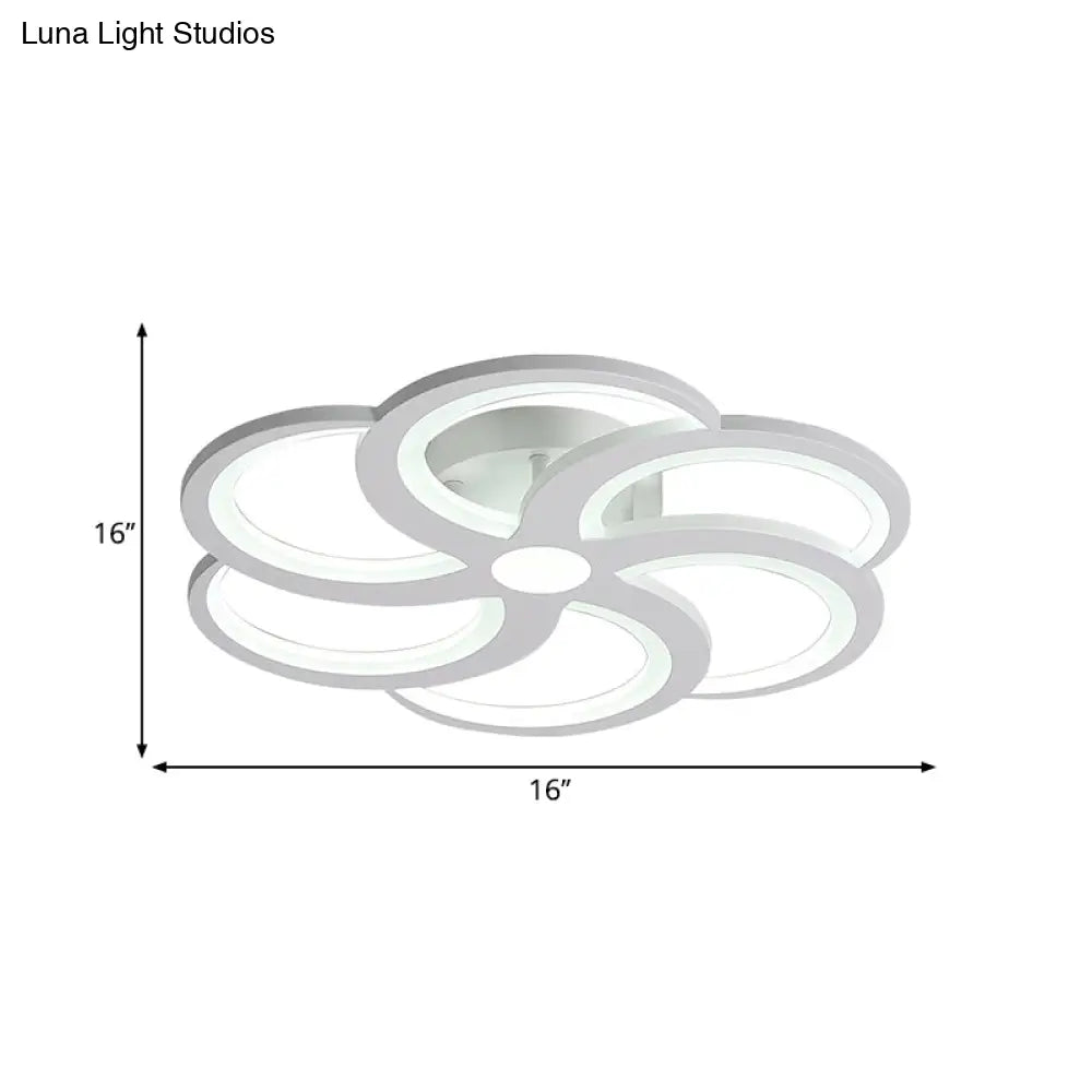 19.5’/23.5’ W Nordic Style Metal And Acrylic Led Flush Mount Light In White - Warm Glow For