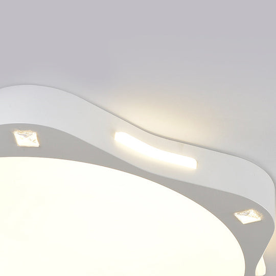 Contemporary Sun - Inspired Led Ceiling Lamp For Child Bedroom In Bright White Acrylic