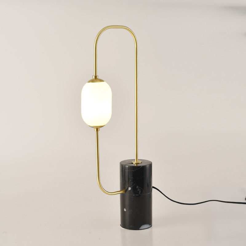 Caterina - Lampe de chevet design à 1 lampe en marbre noir et laiton avec abat-jour ovale en verre laiteux