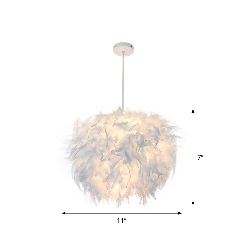 Lampe suspendue en plumes nordiques - Conception hémisphérique fabriquée à la main, ensemble d'éclairage suspendu blanc à 1 ampoule (11"/15"/19,5" W)