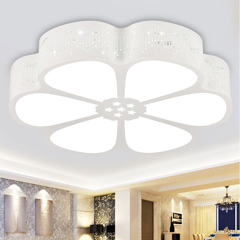 Cartoon Flower Led Ceiling Light For Kindergarten White / 18’