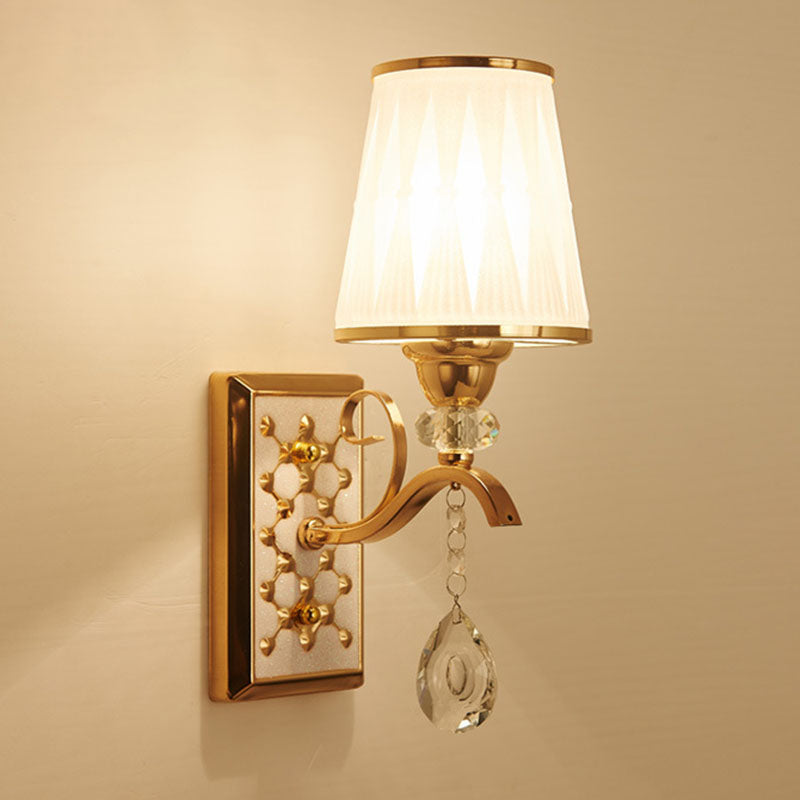 Contemporary Wall Mounted Lamp With Metallic Gold Finish And Geometrical Glass Shade 1 / D