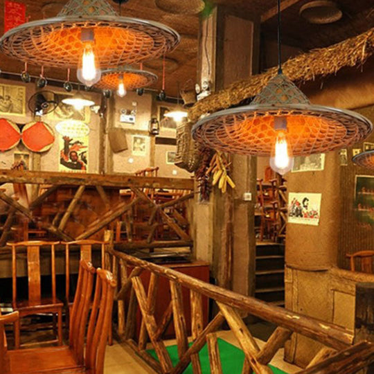 Plafonnier suspendu en forme de chapeau coolie en bambou d'Asie - Lampe suspendue en bois à une ampoule pour restaurants