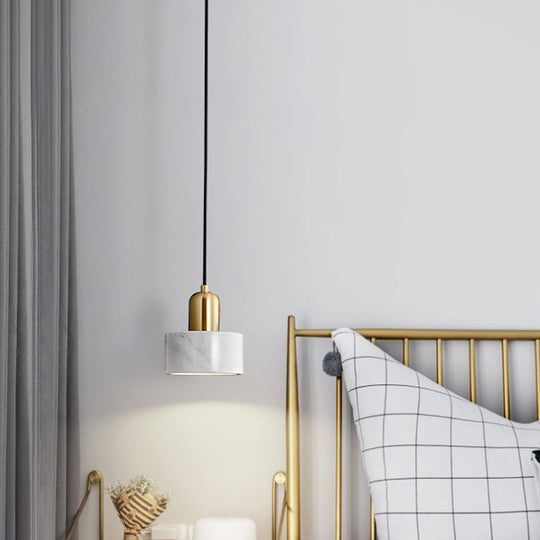 Sleek Round Shade Pendant Light With Marble Accent – Ideal For Elegant Dining Rooms