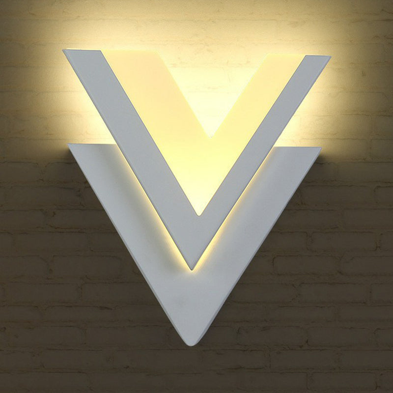 Modern V-Shaped Led Wall Sconce In White / Warm