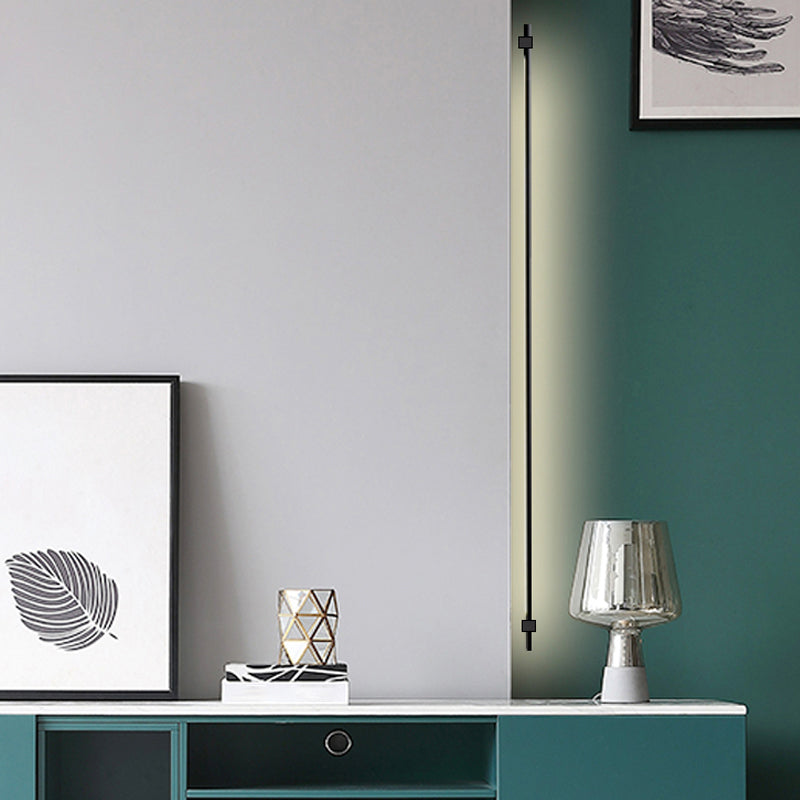 Sleek Pole Shaped Led Wall Light For Living Room - Minimalist Metallic Mounted Lighting