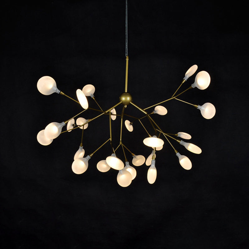 Plafonnier suspendu à la feuille d'or: Lustre de salon en acrylique design