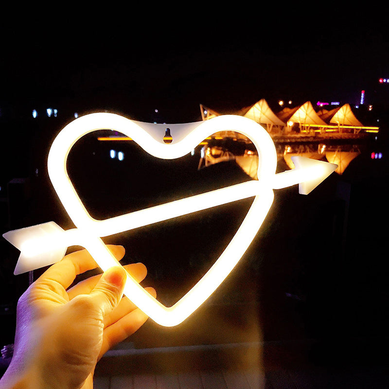 Romantic Led Night Light With White Arrow And Loving Heart Design - Perfect For Girls Room! /