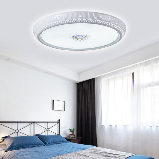 Modern Acrylic Led Flush Mount Ceiling Light - White 23’/31’ Wide / 23’