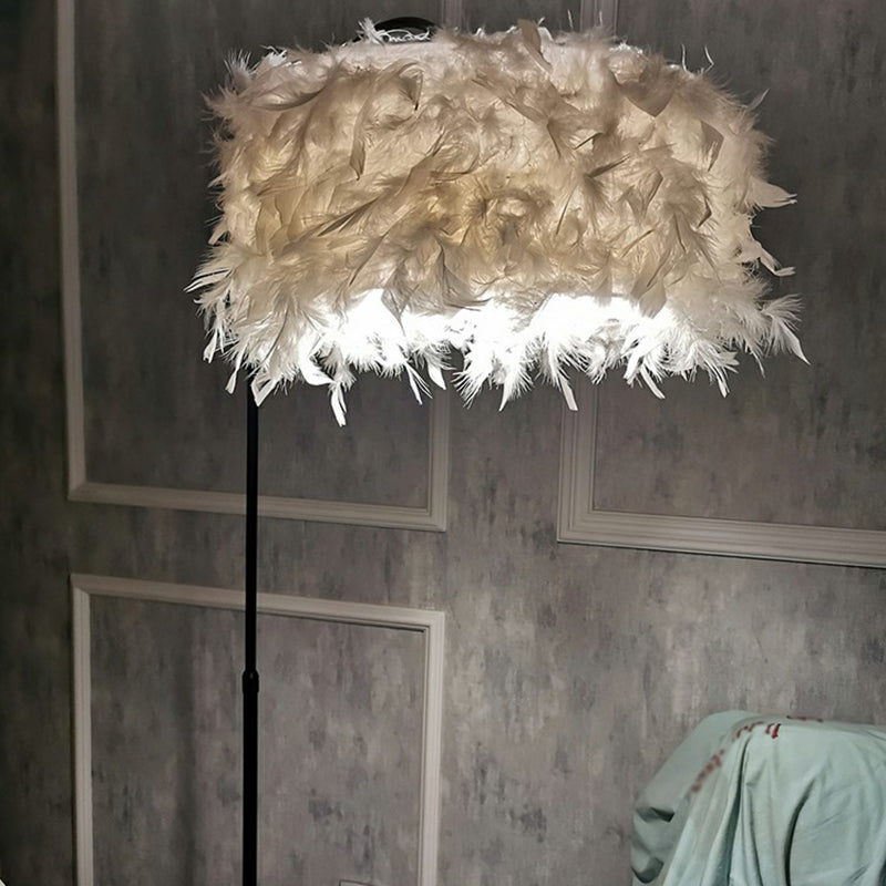 Nordic Feather Floor Lamp With Fishing Rod Arm For Bedroom - Stand Up Light (1 Bulb)