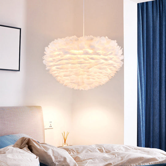 Suspension moderne en plumes blanches pour chambre à coucher avec suspension suspendue