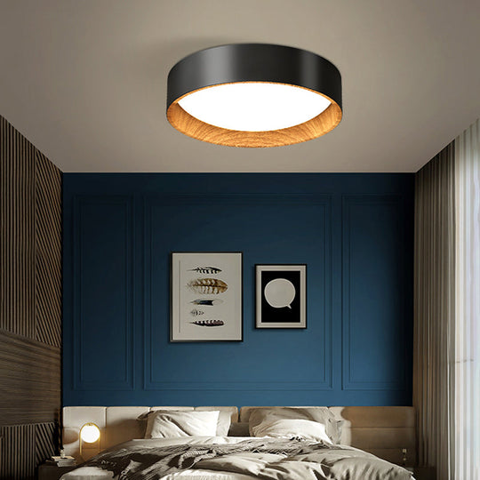 Sleek Round Metal Flush Mount Led Ceiling Light With Acrylic Diffuser For Bedrooms