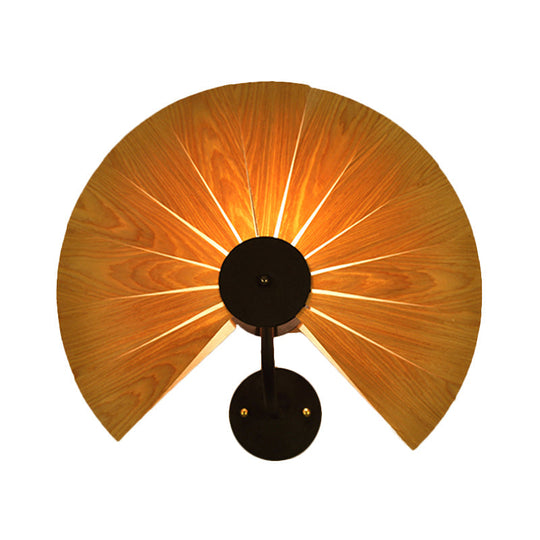 Handmade Wood Veneer Wall Sconce With Modern Stylish Design And 1 Light - Perfect For Restaurants