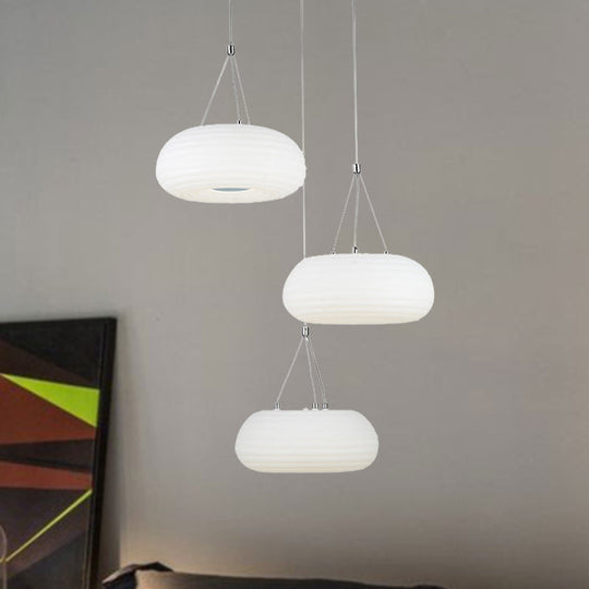 Modern White Doughnut Pendant Lamp - Led Metal Hanging Ceiling Light For Dining Room