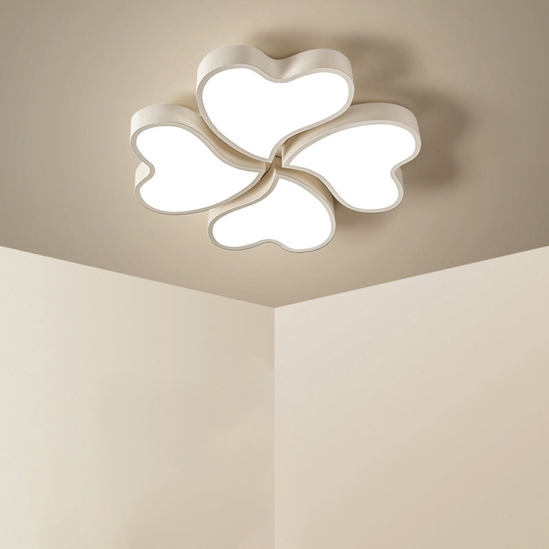 Nordic Style Led Ceiling Lamp - Clover Shaped Flush Mount Light Fixture White / Loving Heart