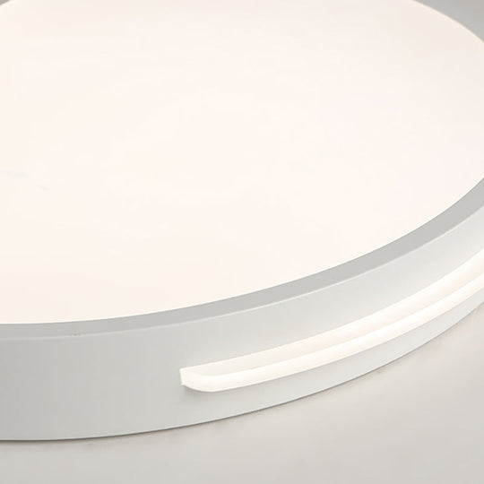 Simple Metal Flushmount Ceiling Light In Warm/White: 16’/19.5’ Wide Round Design