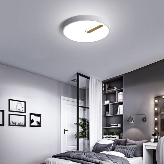 Minimalist Round Ceiling Light With Led & Remote - Black/White Acrylic 18’/21.5’ Wide