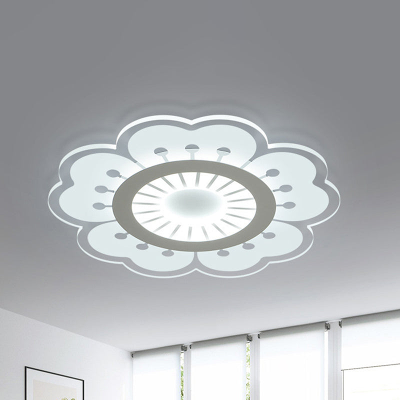 Contemporary Acrylic Led Flush Mount Ceiling Fixture - Flower Design 16.5’/20.5’ Wide White