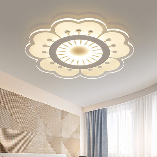 Contemporary Acrylic Led Flush Mount Ceiling Fixture - Flower Design 16.5’/20.5’ Wide White