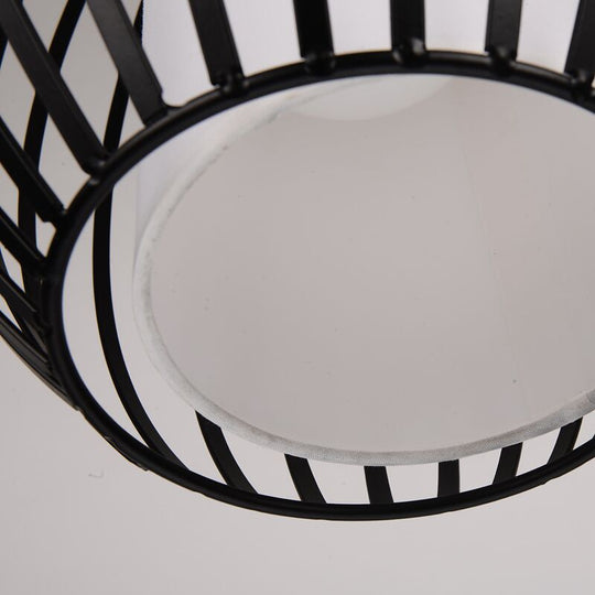 Black Single-Light Oval Iron Pendant Ceiling Light - Simplicity Meets Style