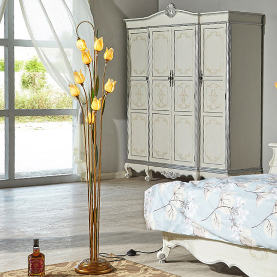 Traditional Beige Glass Floor Lamp With 9 Lights - Flower Living Room Stand-Up In Brass