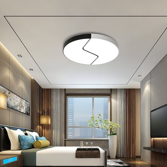 Modern Black And White Round Flushmount Metal 2-Light Led Ceiling Light - 19.5 W Warm/White /