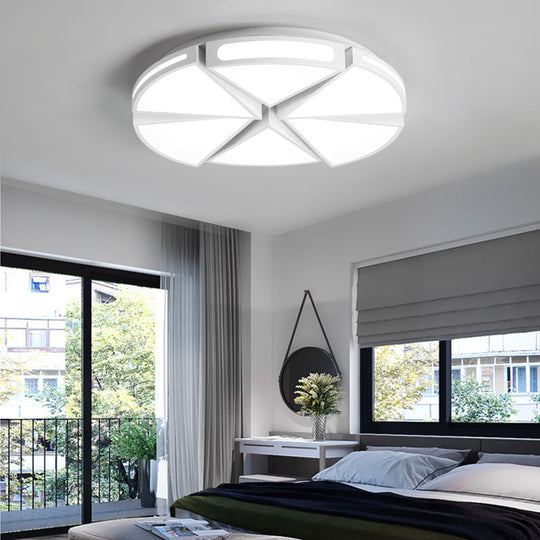 Modern White Round Ceiling Light For Kitchen Metal Flush Mount - 16’/19.5’ Lights With Black Accents