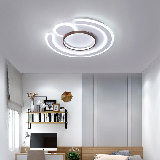 Metal Round Flush Mount Nordic White Ceiling Lamp - 16.5’/20.5’/24.5’ Wide In Warm/White